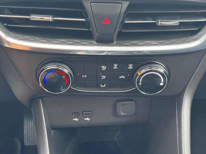Used 2024 Buick Encore GX Preferred FWD image 22