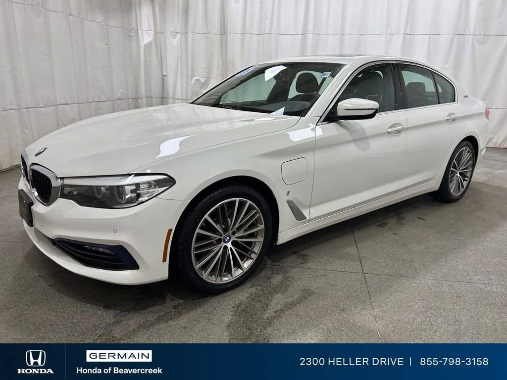 Used 2018 BMW 530e xDrive w/ Premium Package 2 image 4