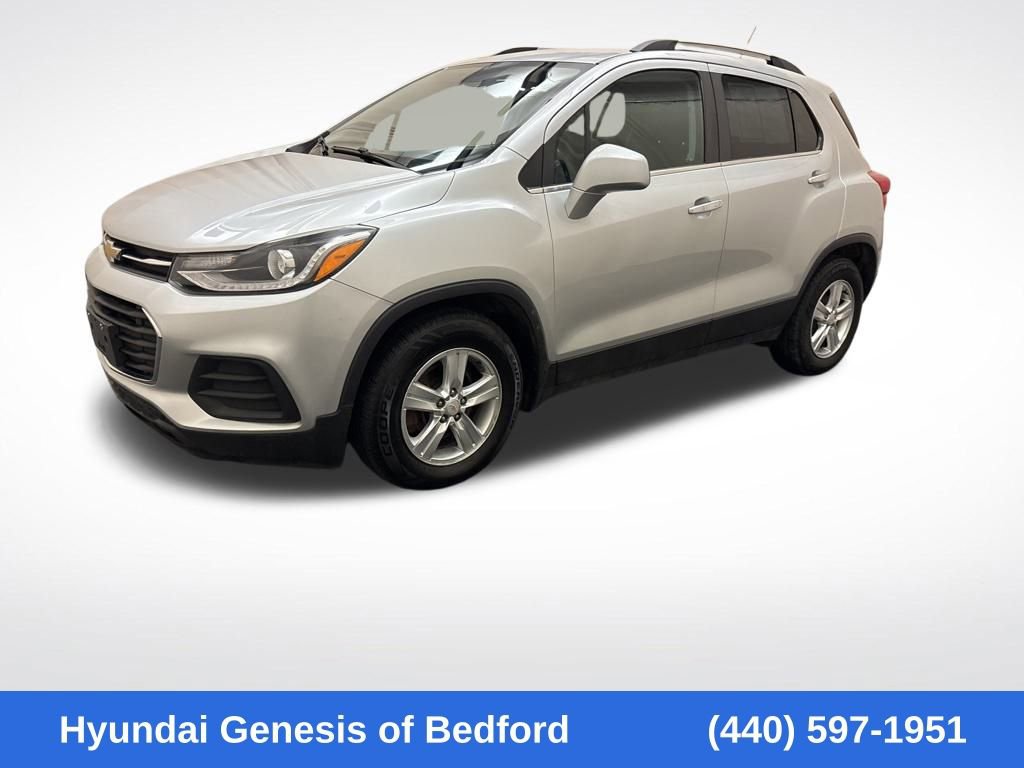 Used 2018 Chevrolet Trax LT w/ LT Convenience Package image 1