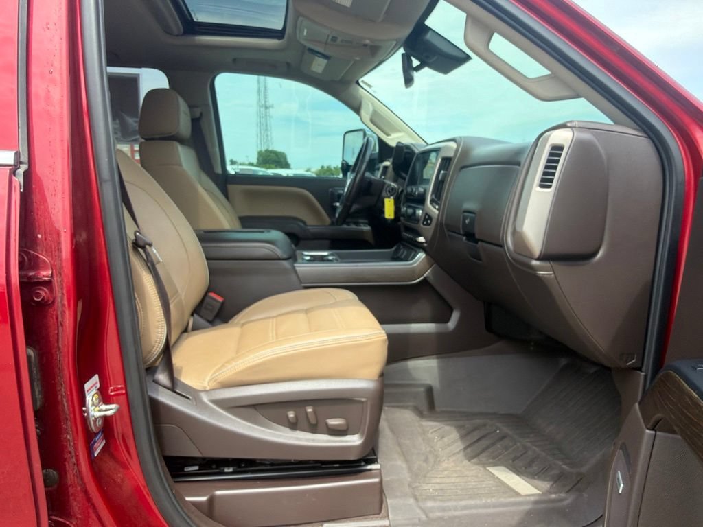 Used 2019 GMC Sierra 2500 Denali w/ Duramax Plus Package AWD/4WD image 28