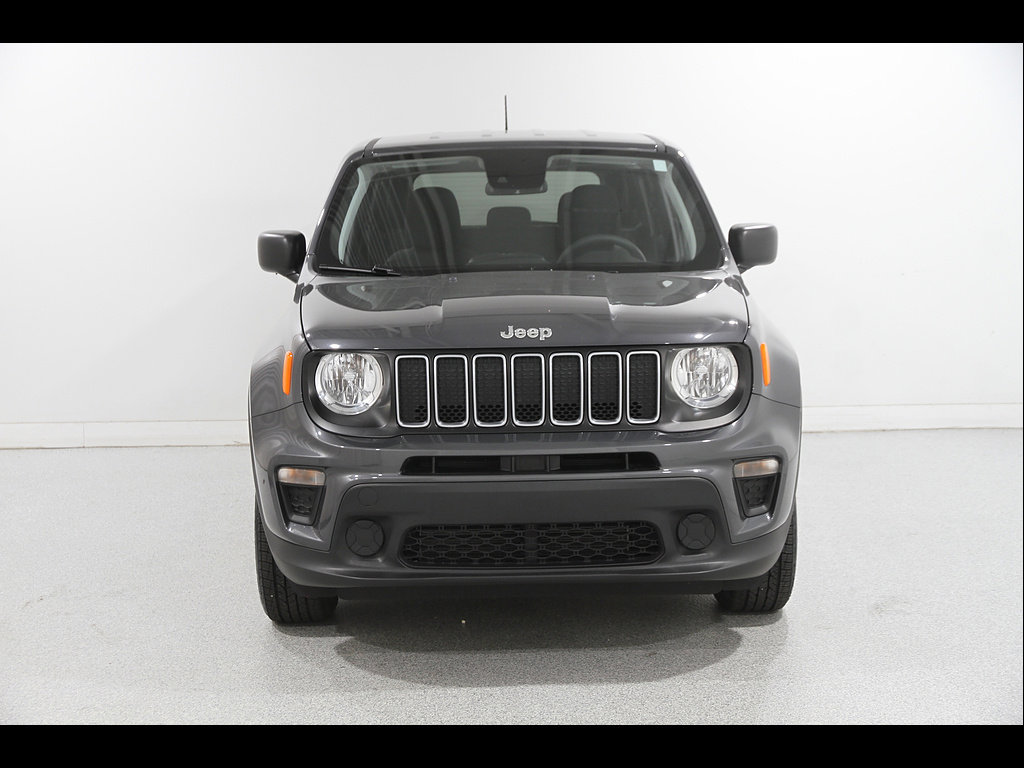 Used 2023 Jeep Renegade Latitude AWD/4WD image 2