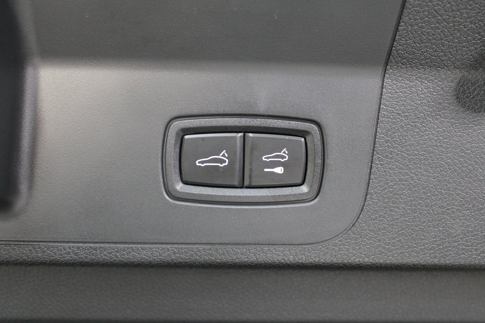 Certified 2023 Porsche Panamera 4 Platinum Edition w/ Assistance Package image 18