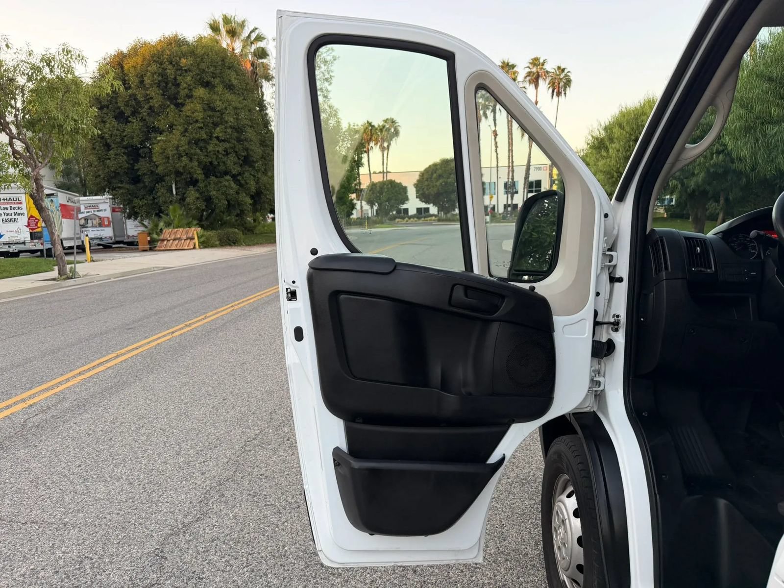 Used 2021 RAM ProMaster 2500 FWD image 12