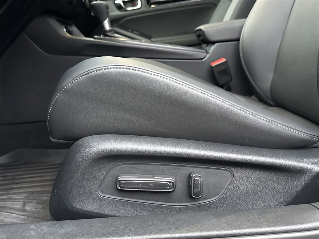 Used 2024 Honda Civic EX-L image 28