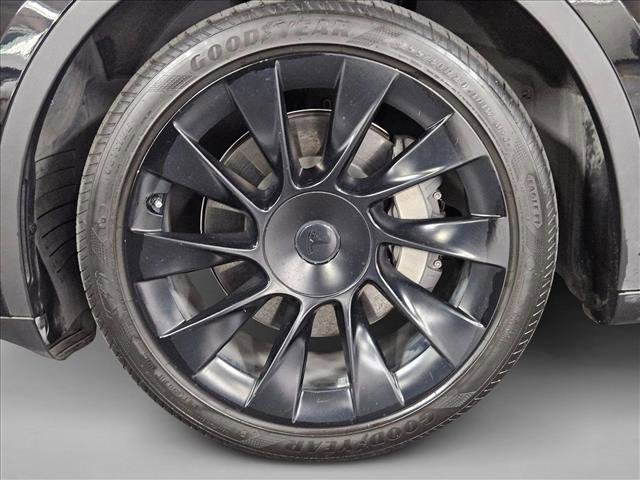 Used 2021 Tesla Model Y Long Range image 22