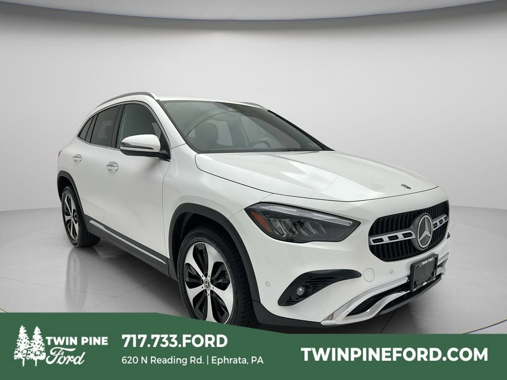 Used 2025 Mercedes-Benz GLA 250 4MATIC image 1