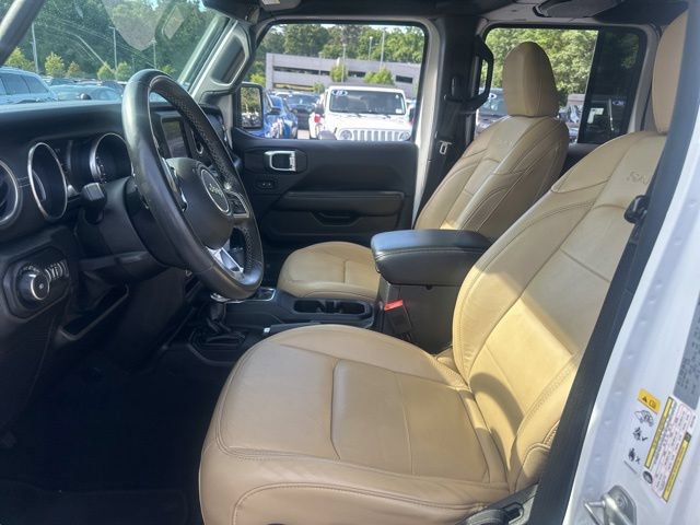 Used 2018 Jeep Wrangler Unlimited Sahara w/ Dual Top Group AWD/4WD image 19