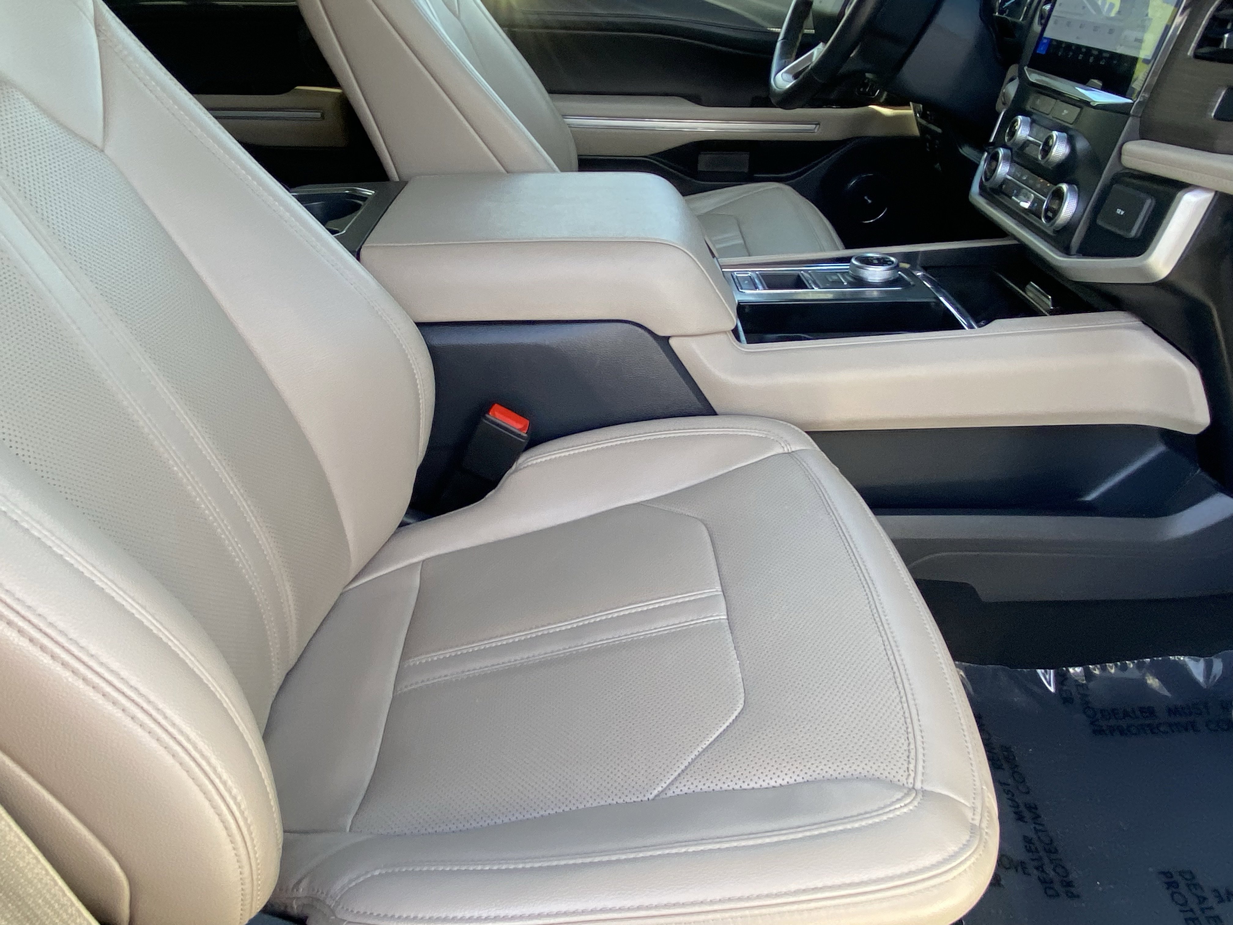 Used 2024 Ford Expedition Max Limited RWD image 11