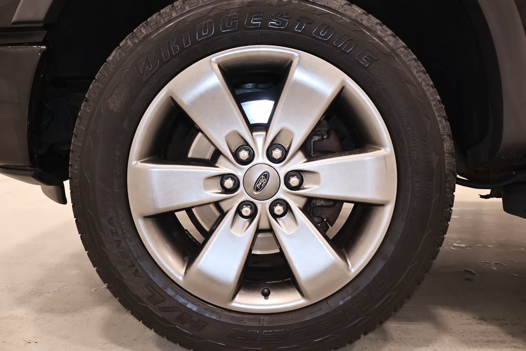 Used 2014 Ford F150 FX4 w/ Equipment Group 402A Luxury AWD/4WD image 40