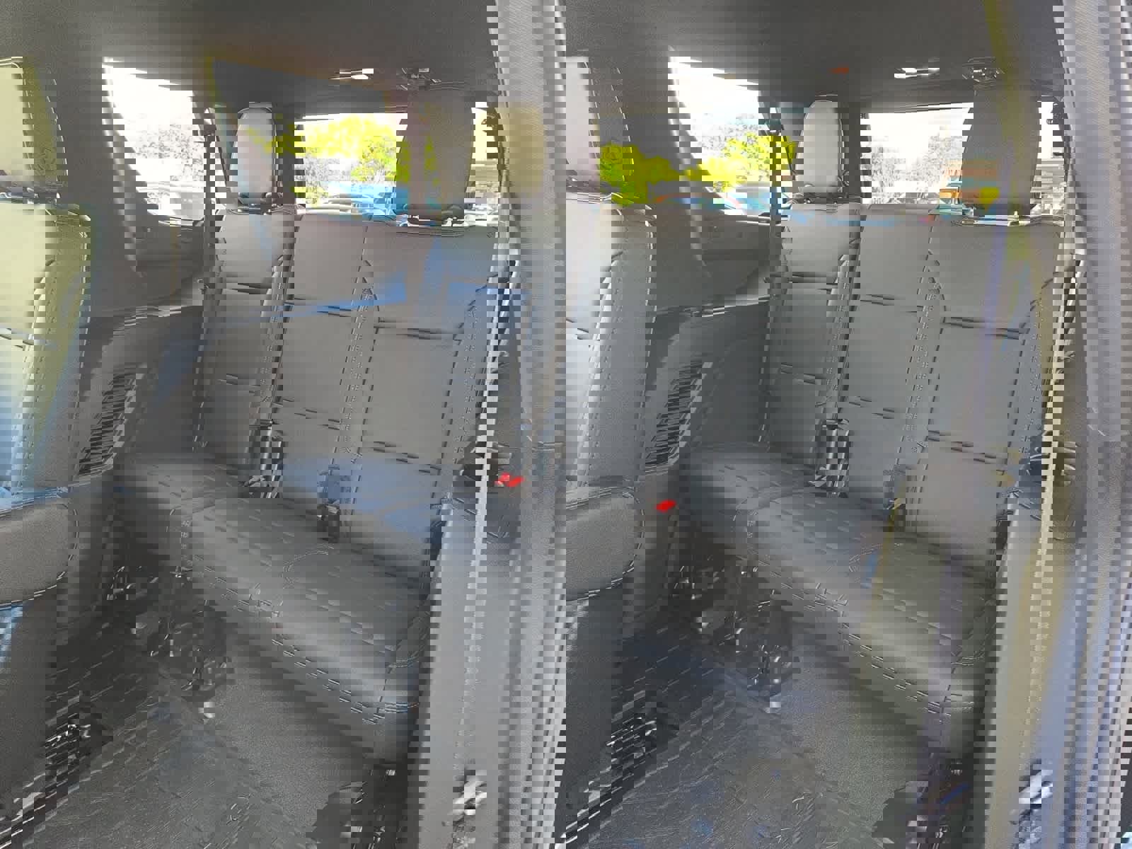 Used 2022 Chevrolet Tahoe Z71 image 22