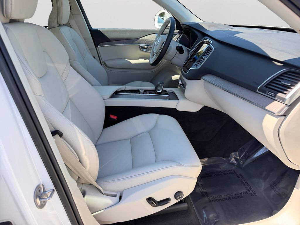 Certified 2023 Volvo XC90 B6 Core w/ Climate Package AWD/4WD image 8