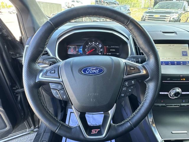 Used 2019 Ford Edge ST w/ Equipment Group 401A AWD/4WD image 13