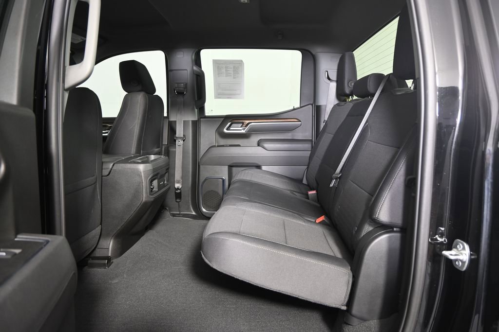 Used 2025 Chevrolet Silverado 1500 RST AWD/4WD image 17
