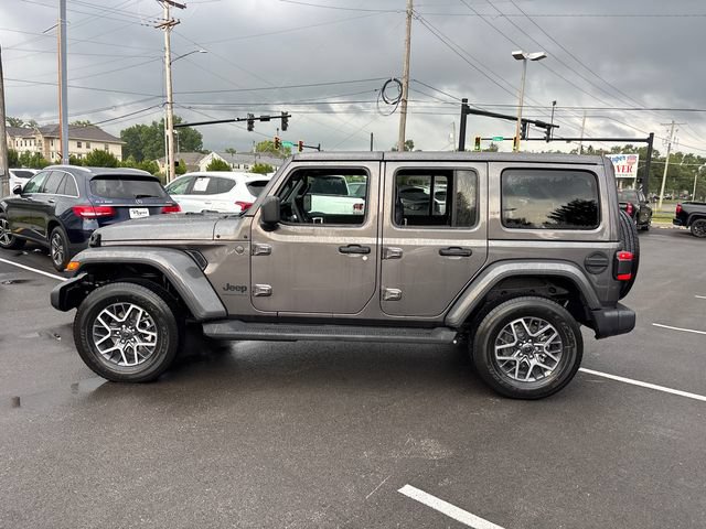 New 2026 Jeep Wrangler Unlimited Sahara AWD/4WD image 3
