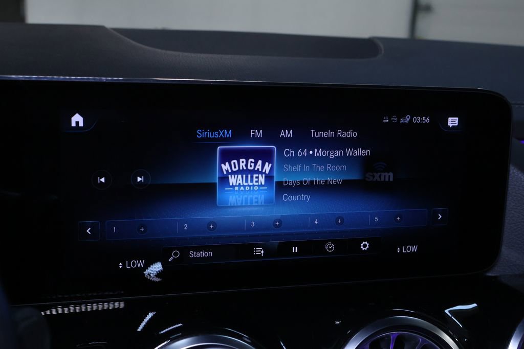 Used 2022 Mercedes-Benz GLA 250 4MATIC w/ AMG Line image 33