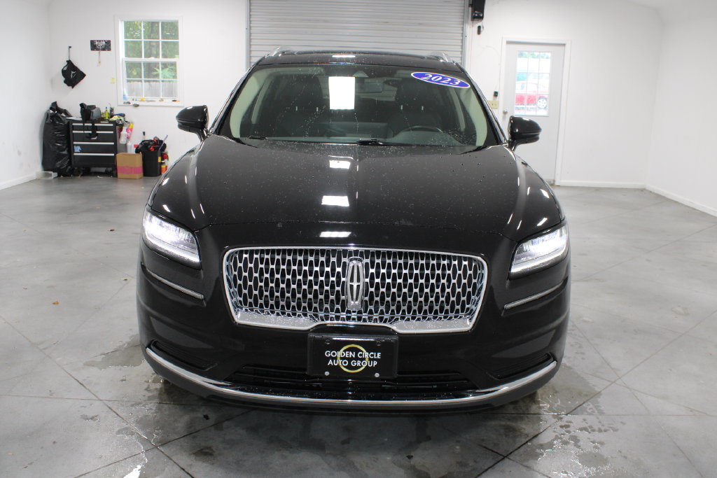 Used 2023 Lincoln Nautilus Reserve AWD/4WD image 3