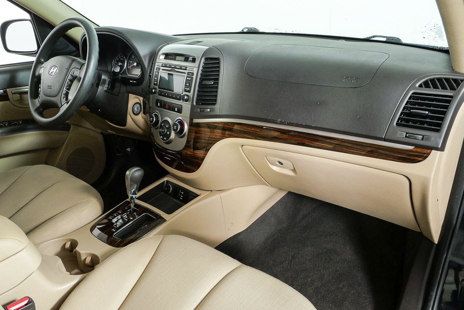 Used 2011 Hyundai Santa Fe GLS FWD image 21