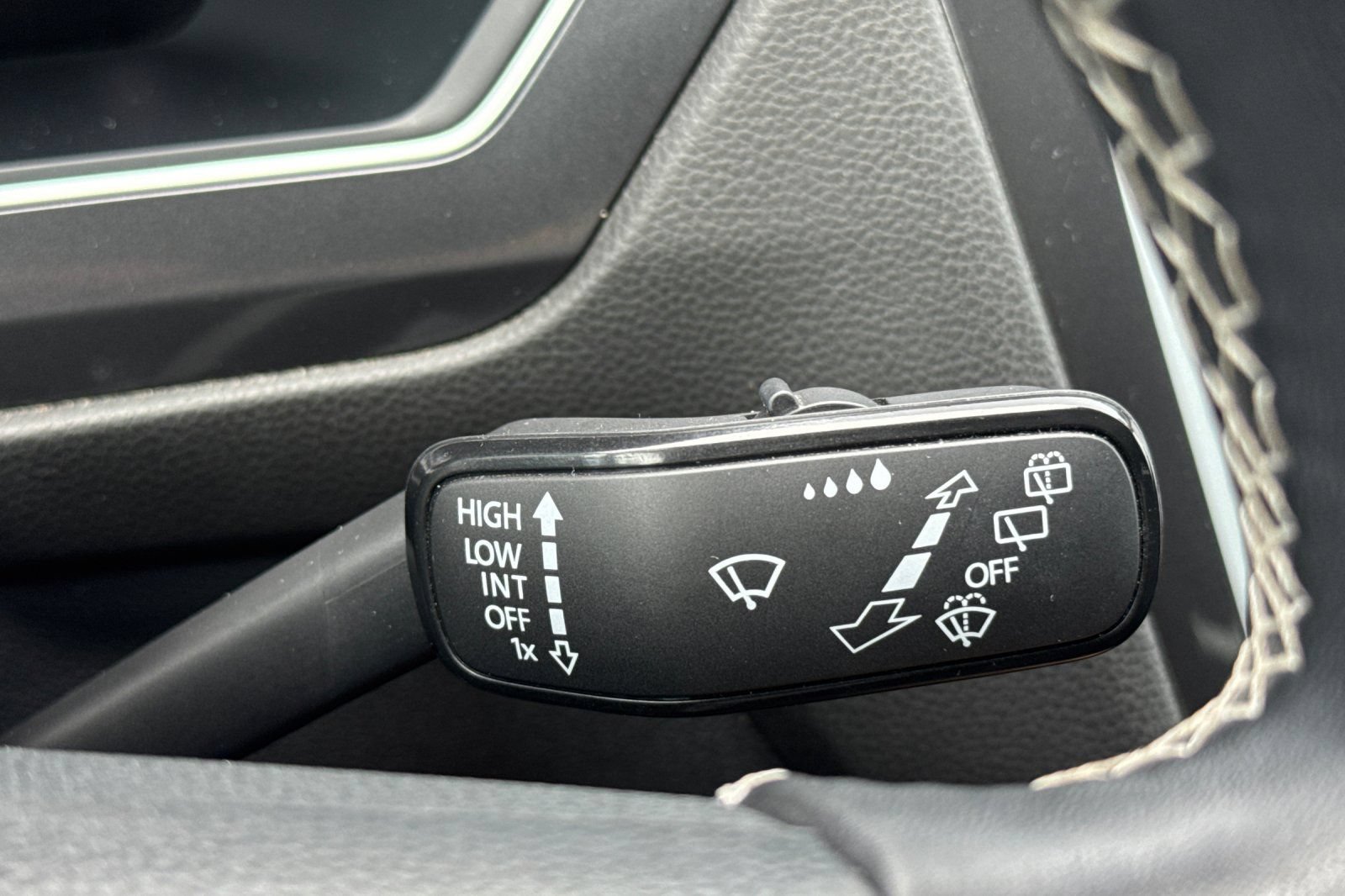 Used 2024 Volkswagen Tiguan Wolfsburg Edition FWD image 35