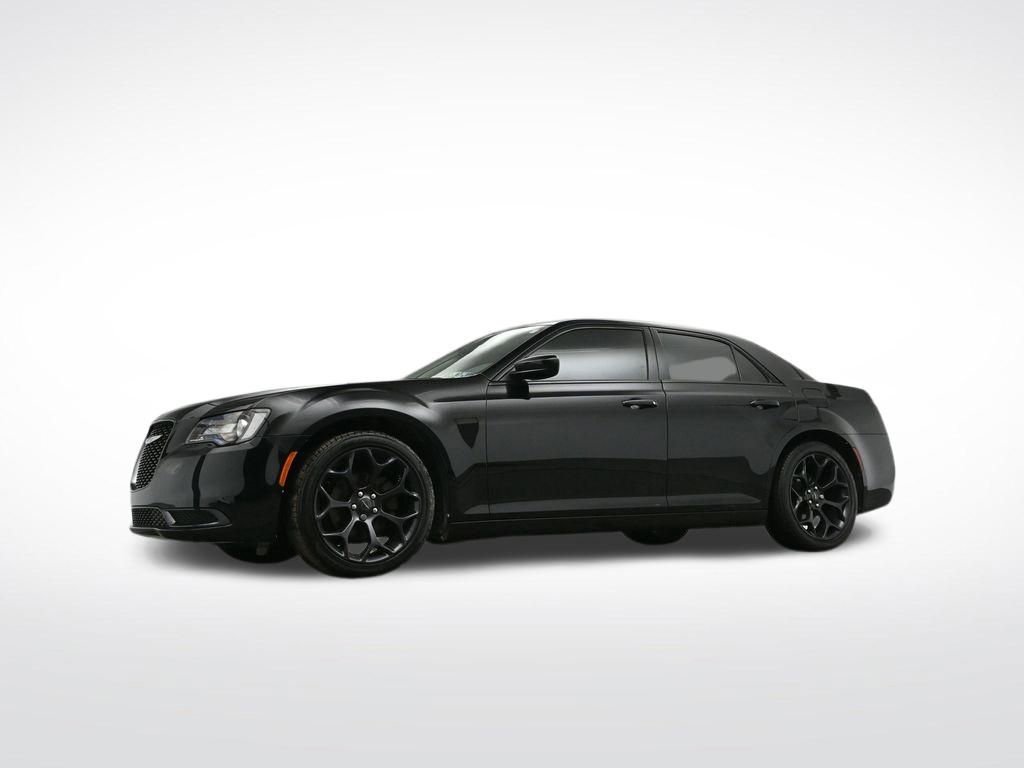 Used 2019 Chrysler 300 Touring w/ Sport Appearance Package image 34