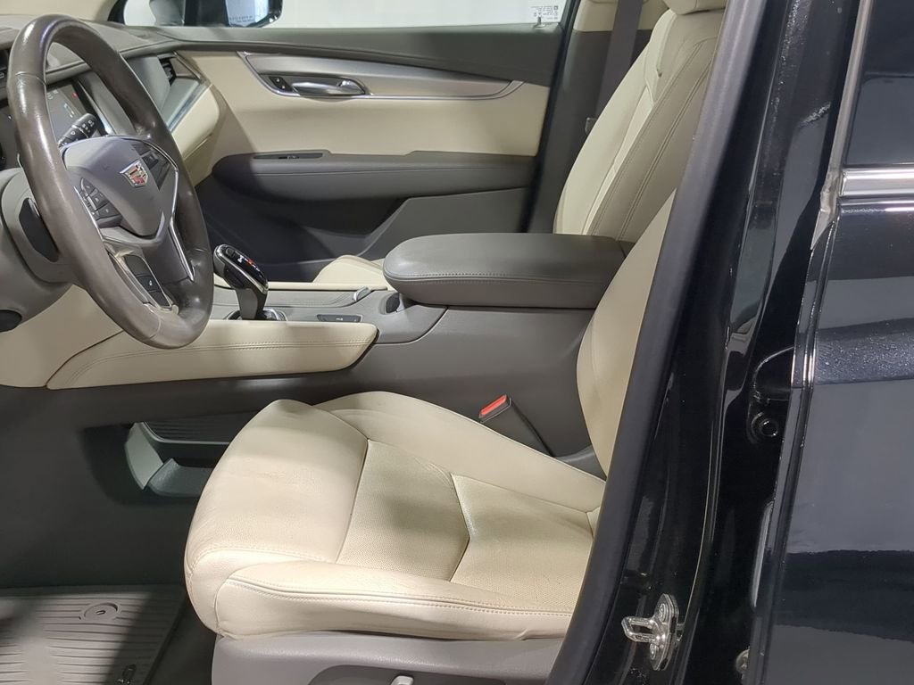 Used 2018 Cadillac XT5 Luxury w/ LPO, Wheel Lock Package image 29