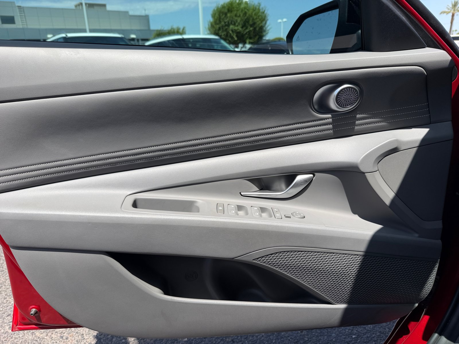 Used 2025 Hyundai Elantra Sport FWD image 13