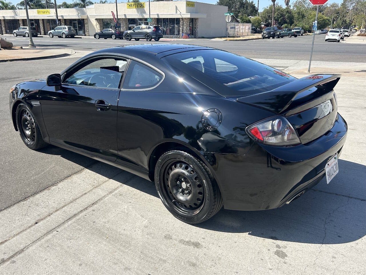Used 2007 Hyundai Tiburon FWD image 5