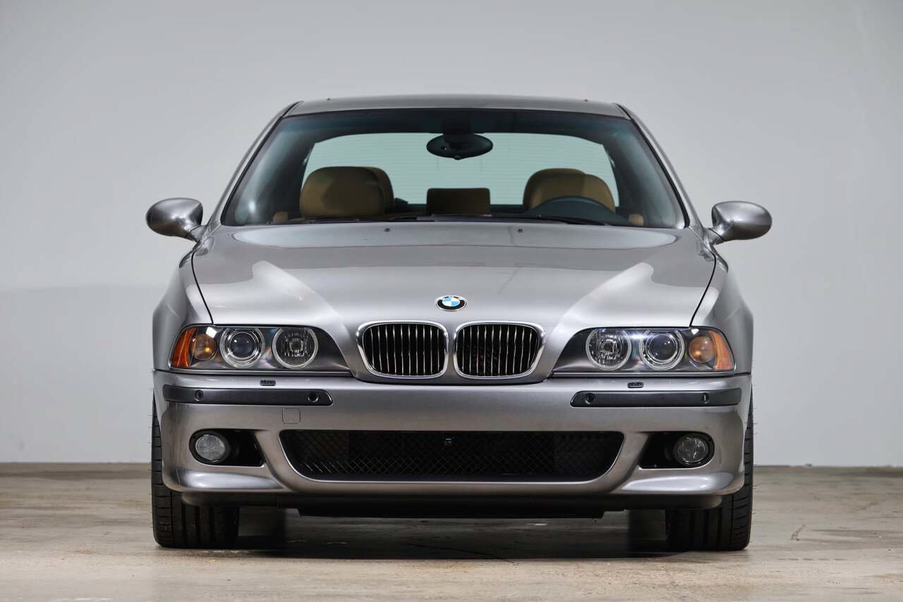 Used 2003 BMW M5 RWD image 4