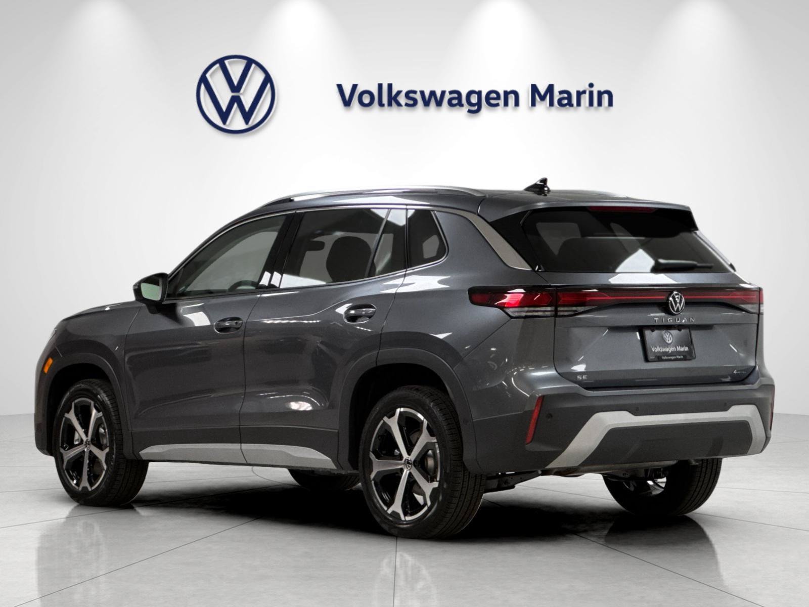 New 2026 Volkswagen Tiguan SE AWD/4WD image 3