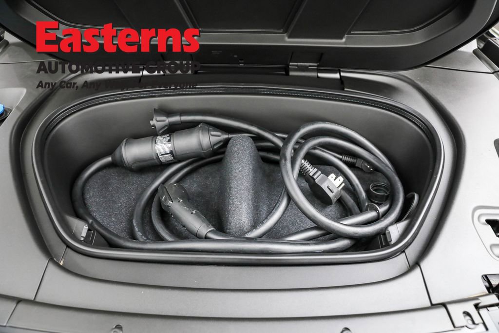 Used 2023 Volvo C40 P8 Recharge Plus w/ Climate Package image 10