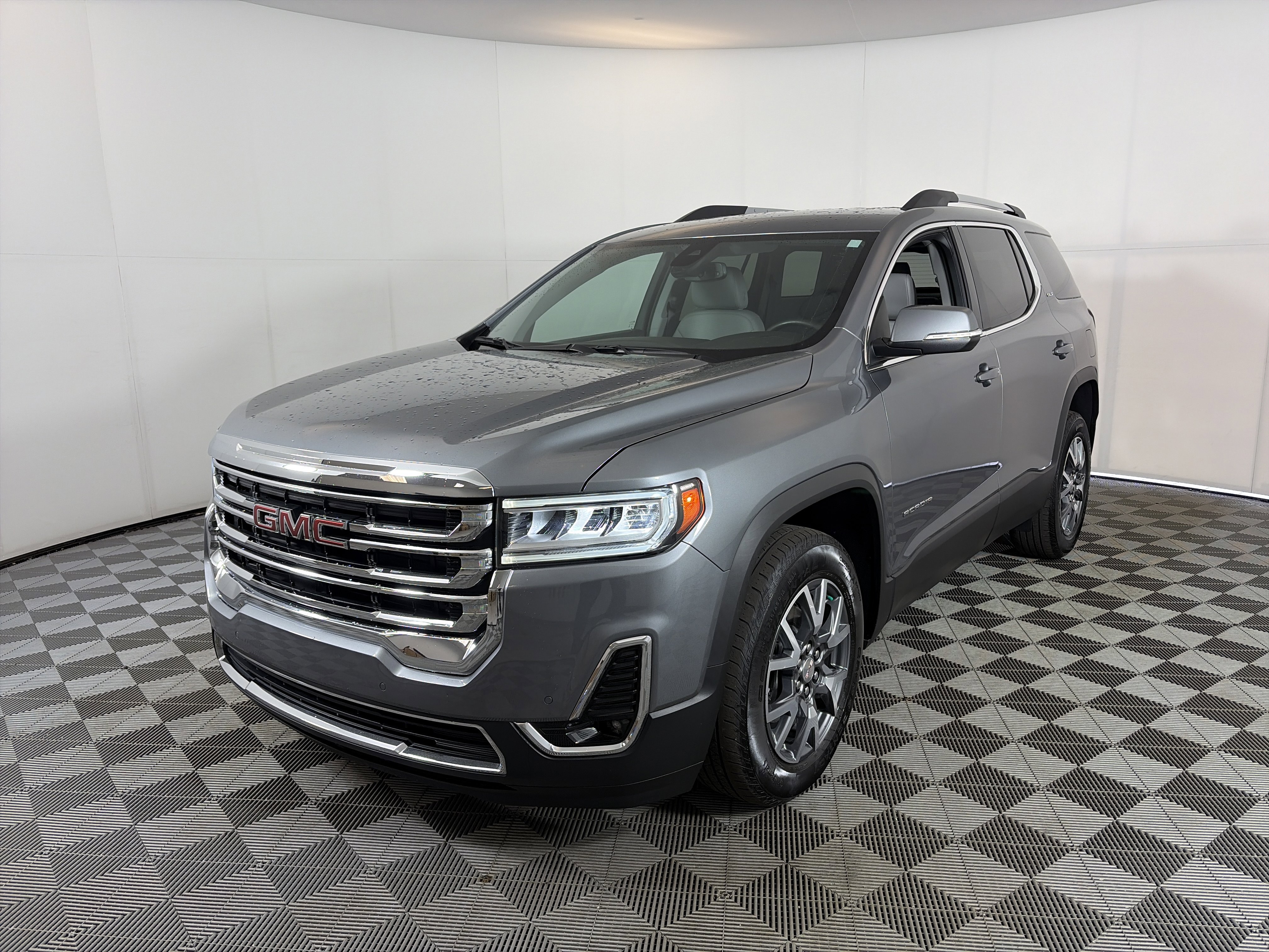Certified 2022 GMC Acadia SLT w/ Preferred Package AWD/4WD image 4