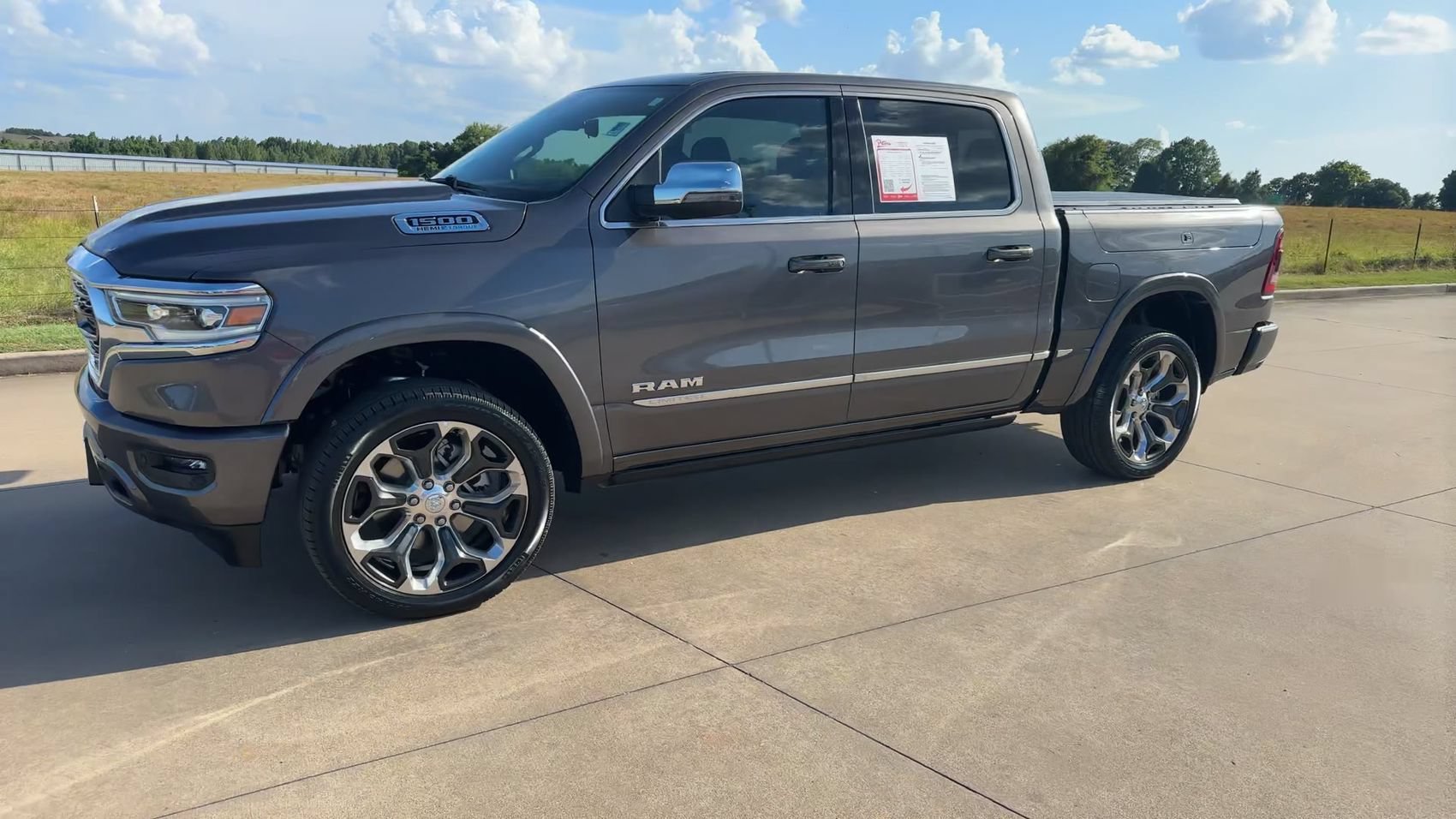 Used 2023 RAM 1500 Limited AWD/4WD image 5
