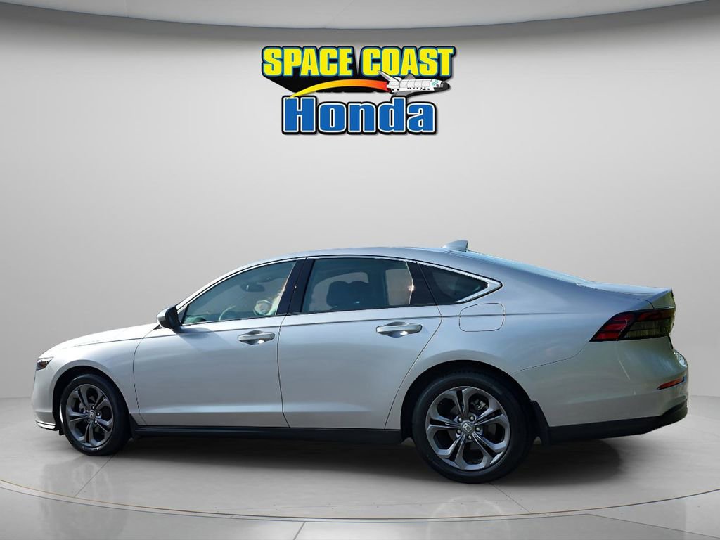 Used 2023 Honda Accord EX image 11