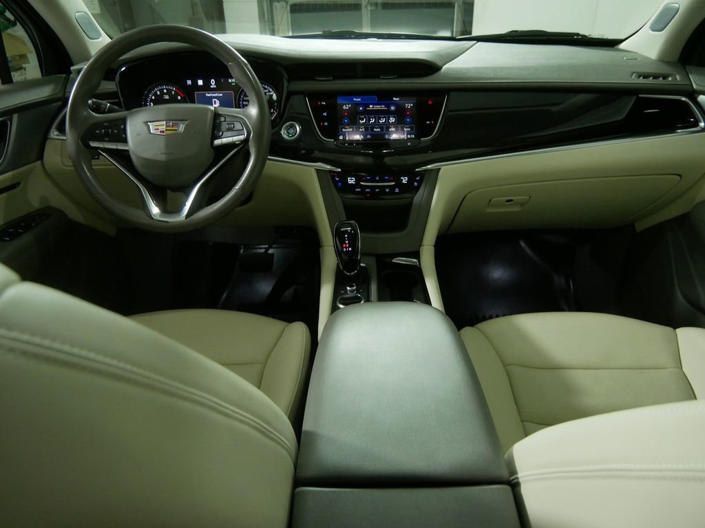 Used 2024 Cadillac XT6 Premium Luxury w/ Technology Package AWD/4WD image 25