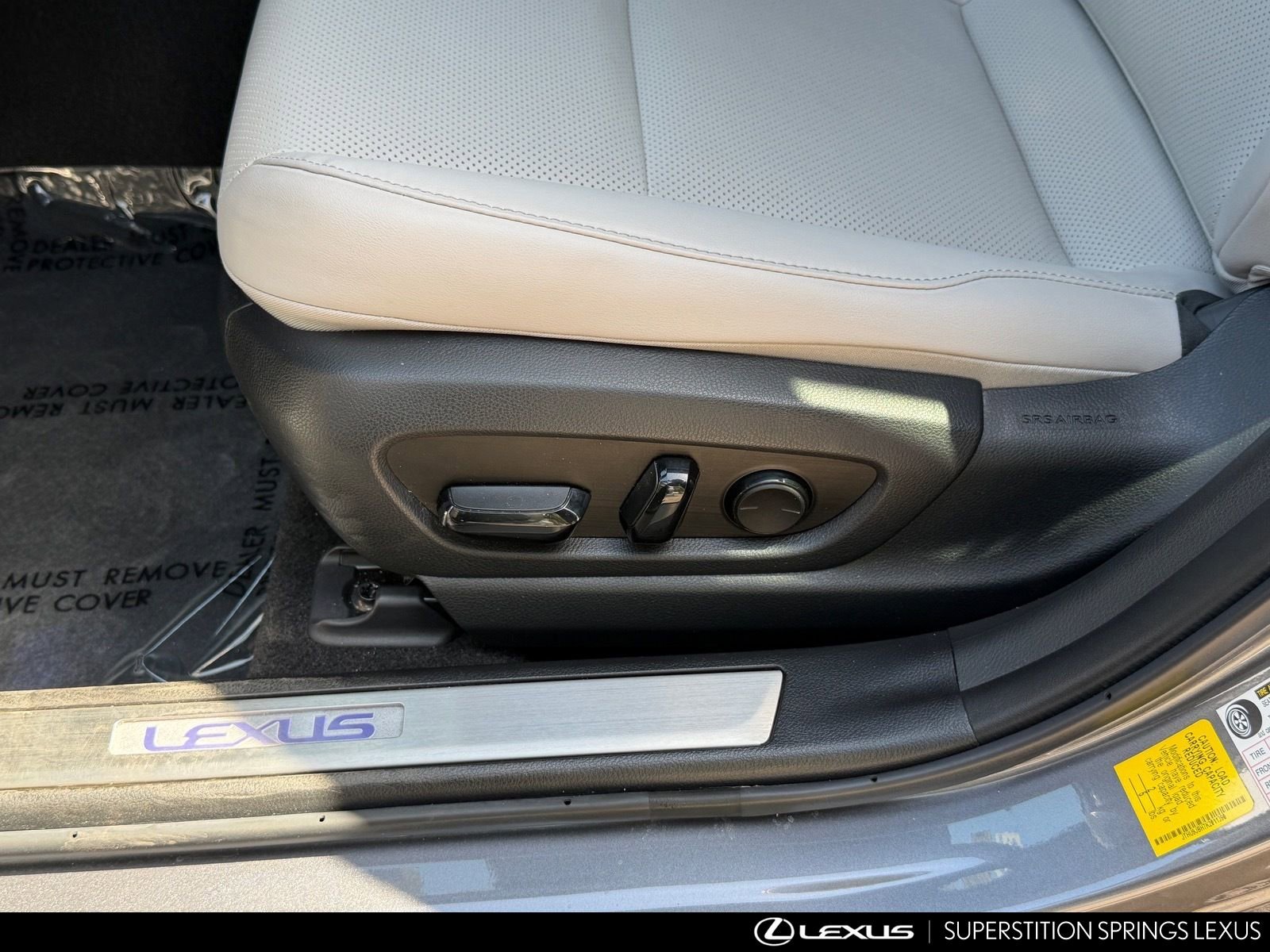 Used 2019 Lexus UX 250h AWD/4WD image 17