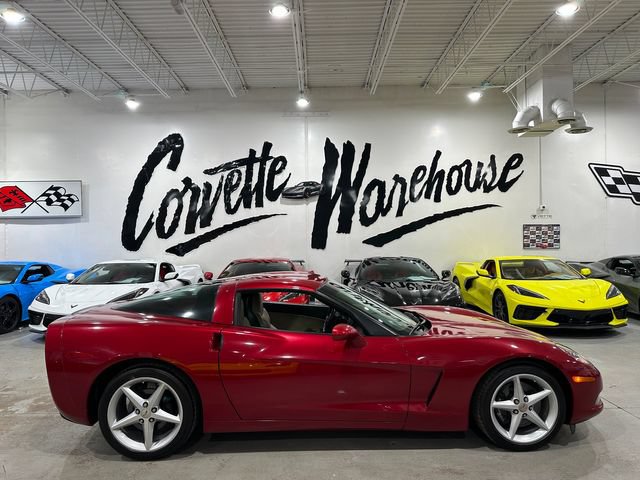 Used 2012 Chevrolet Corvette Coupe w/ 2LT Preferred Equipment Group RWD image 6