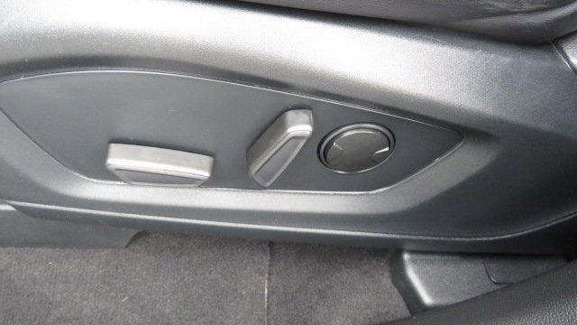 Certified 2023 Ford Explorer XLT w/ Equipment Group 202A image 18