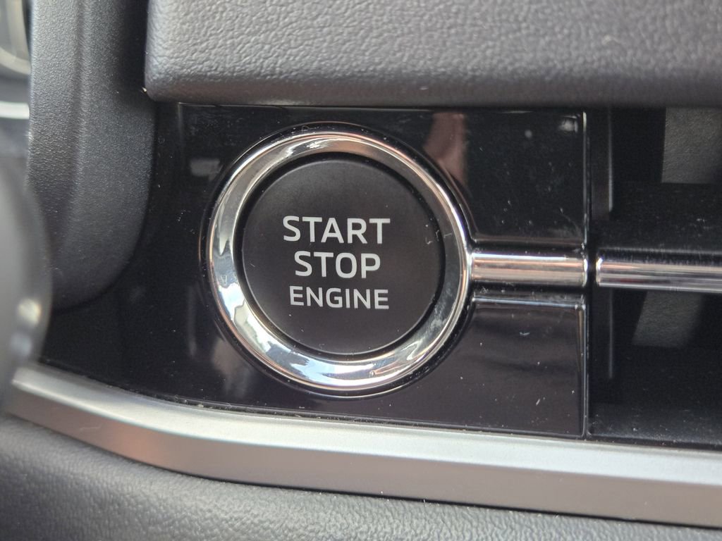 Used 2024 Mitsubishi Outlander SE Black Edition image 26