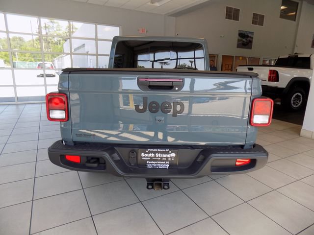 Certified 2024 Jeep Gladiator Sport AWD/4WD image 6