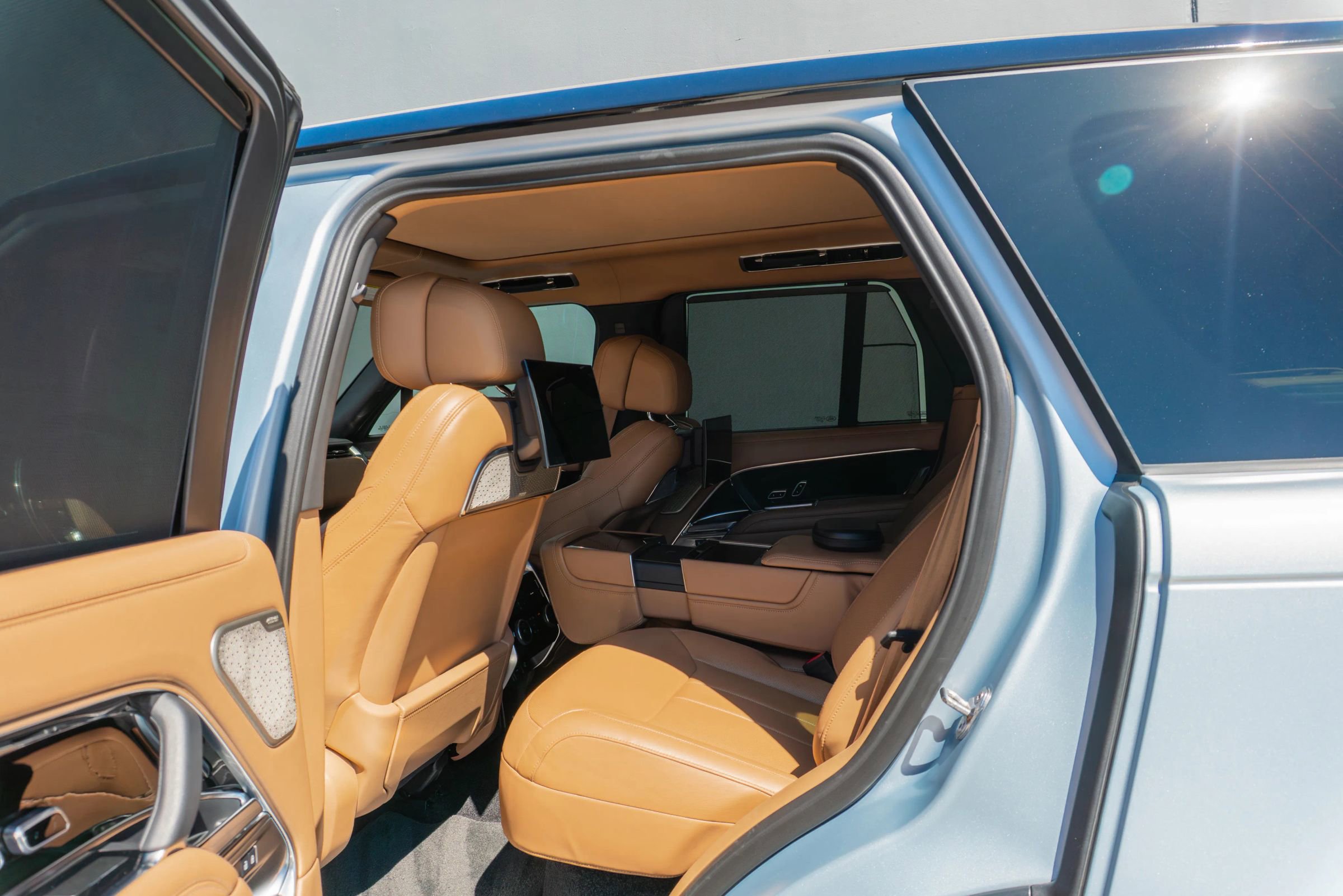 Used 2023 Land Rover Range Rover Autobiography image 51