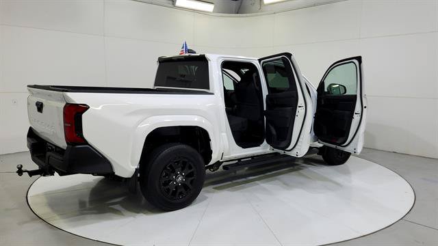 Used 2024 Toyota Tacoma SR RWD image 32
