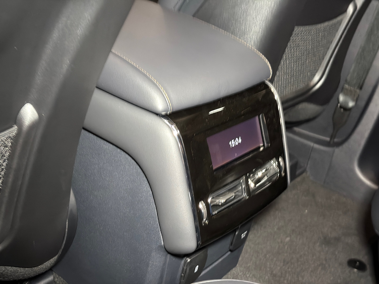 New 2027 Lincoln Aviator AWD image 23