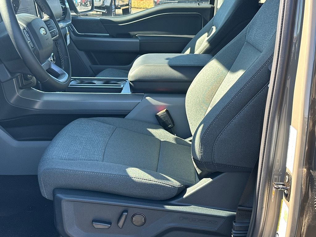 Used 2025 Ford F150 XLT w/ Equipment Group 302A MID image 9