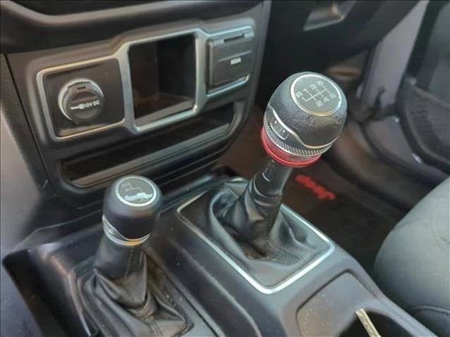 Used 2020 Jeep Gladiator Sport image 22