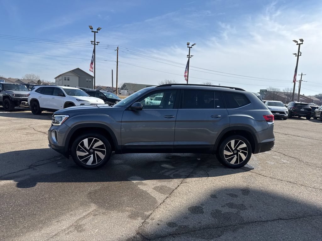 Used 2024 Volkswagen Atlas SE FWD image 6