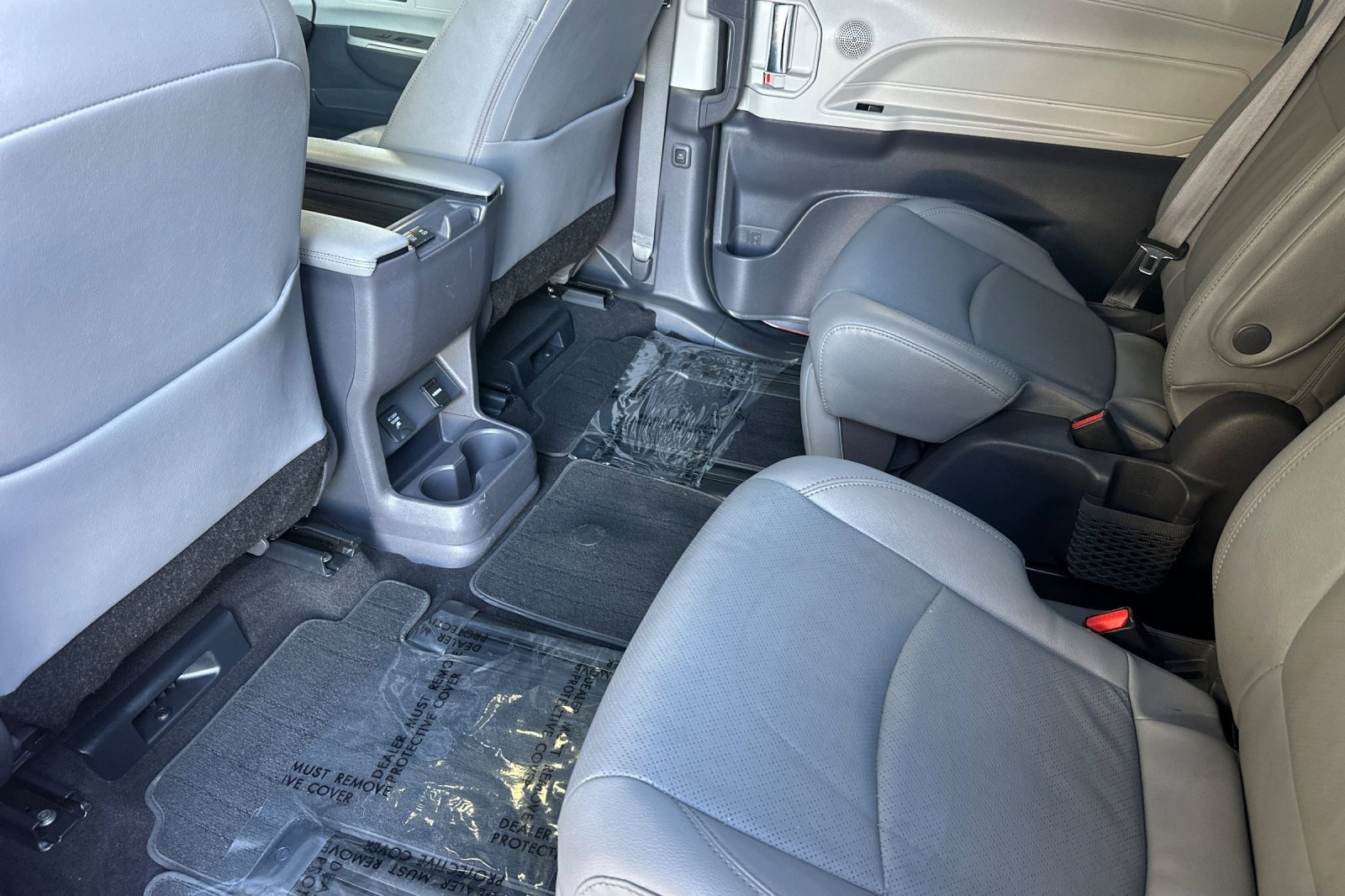 Certified 2021 Toyota Sienna Limited image 11