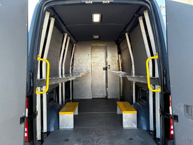 Used 2018 Mercedes-Benz Sprinter 2500 image 8