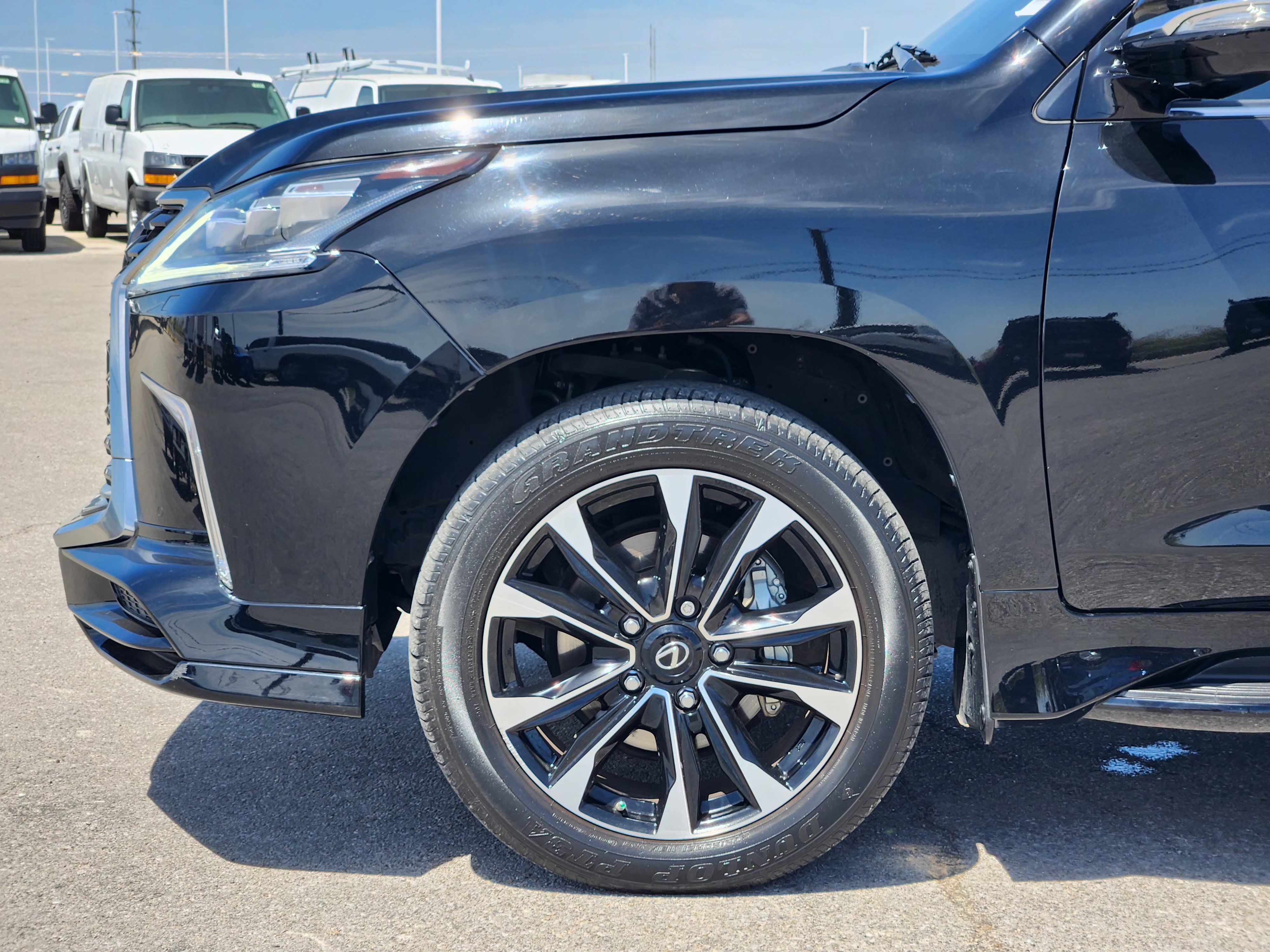 Used 2021 Lexus LX 570 4WD w/ Sport Package image 9