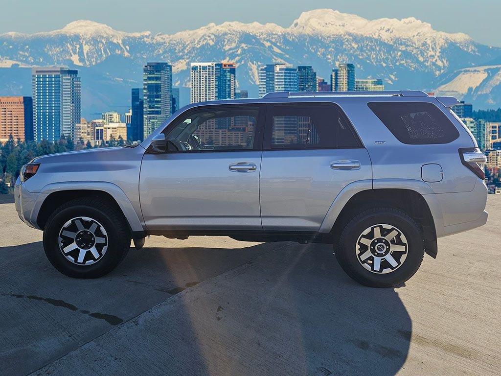 Used 2018 Toyota 4Runner SR5 image 5