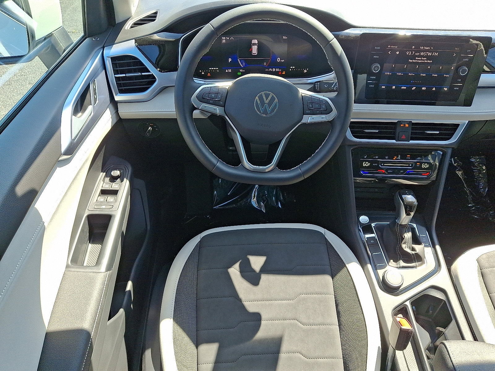 New 2025 Volkswagen Taos SE AWD/4WD image 7