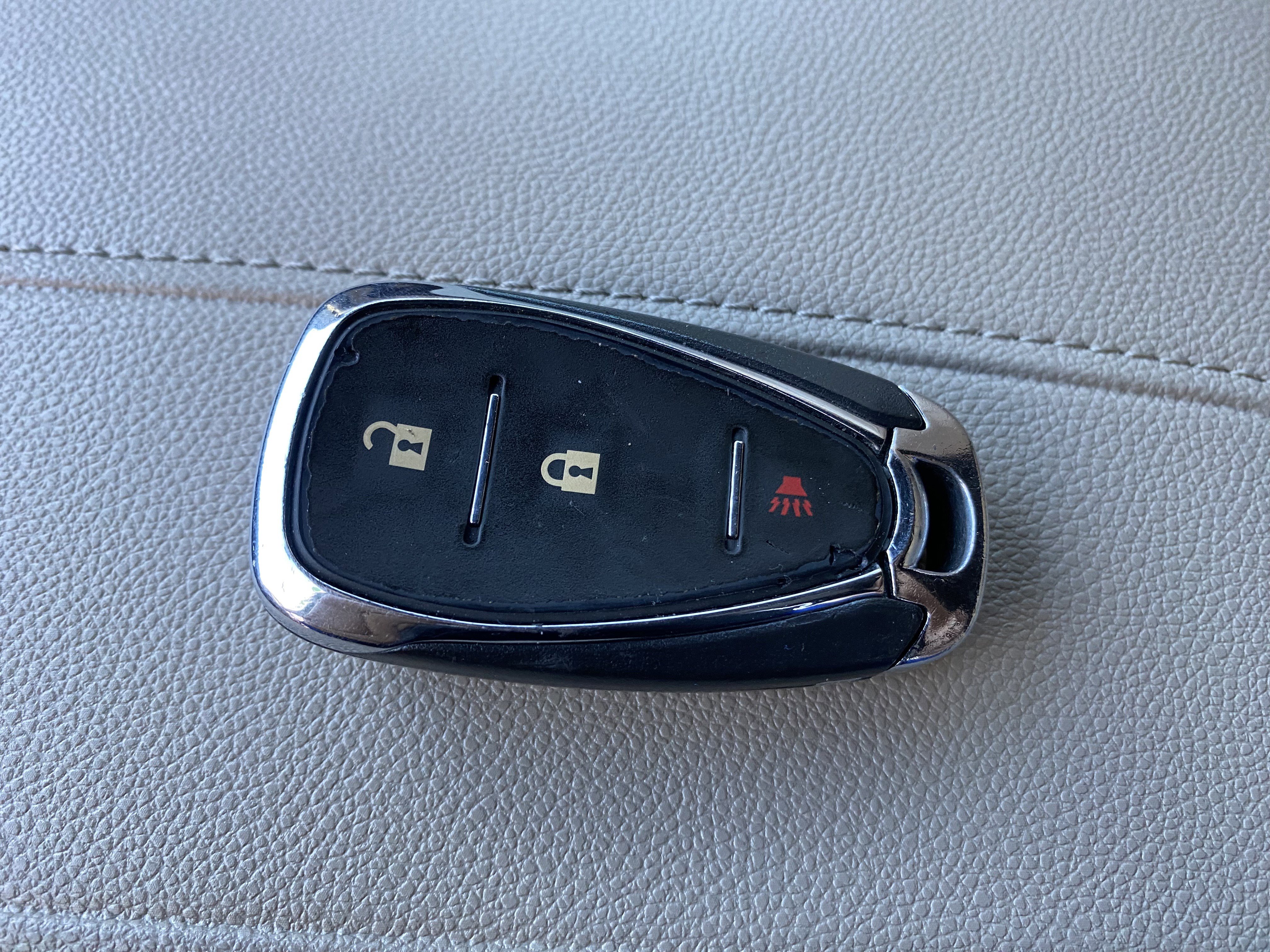 Used 2023 Chevrolet Traverse LS image 38